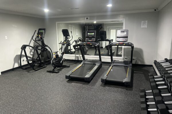 Shadow Glen apartments gym